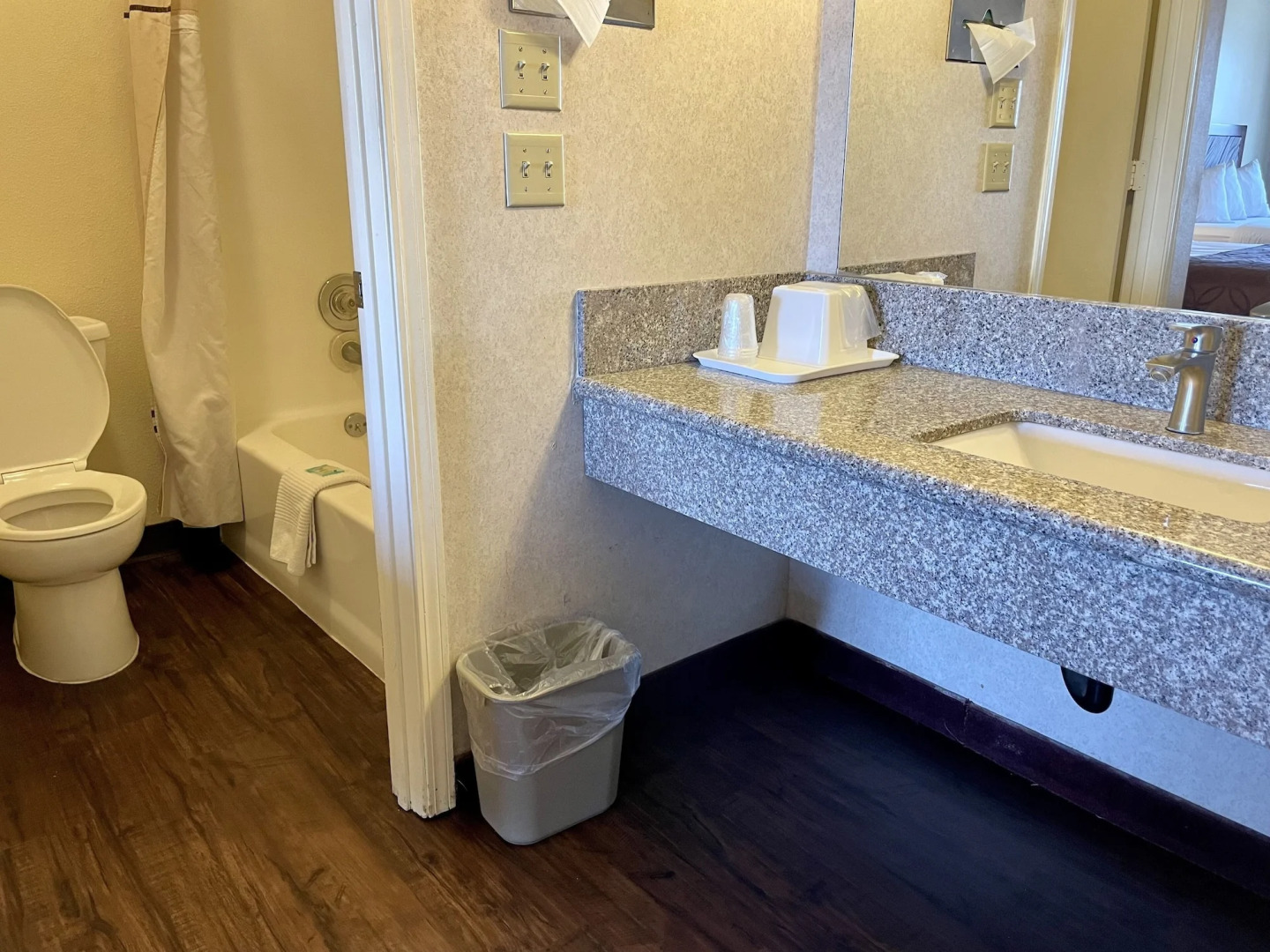 Americas Best Value Inn - Page