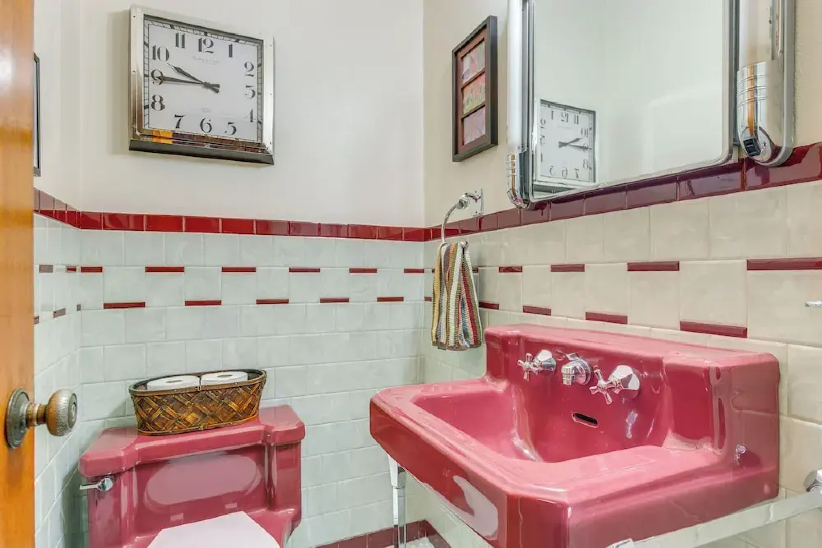 Charming Idaho Springs Retreat on Chicago Creek!