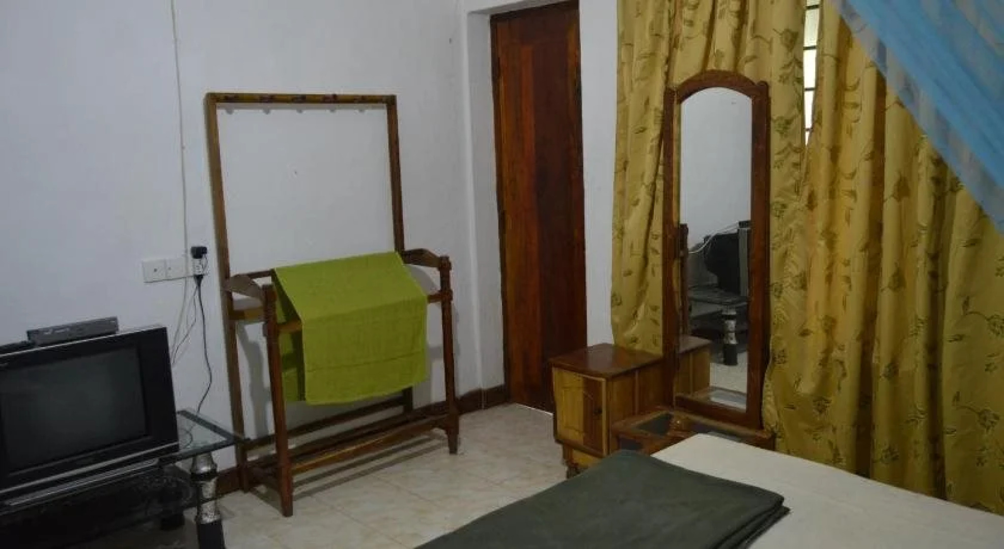 Green Valley Holiday Inn