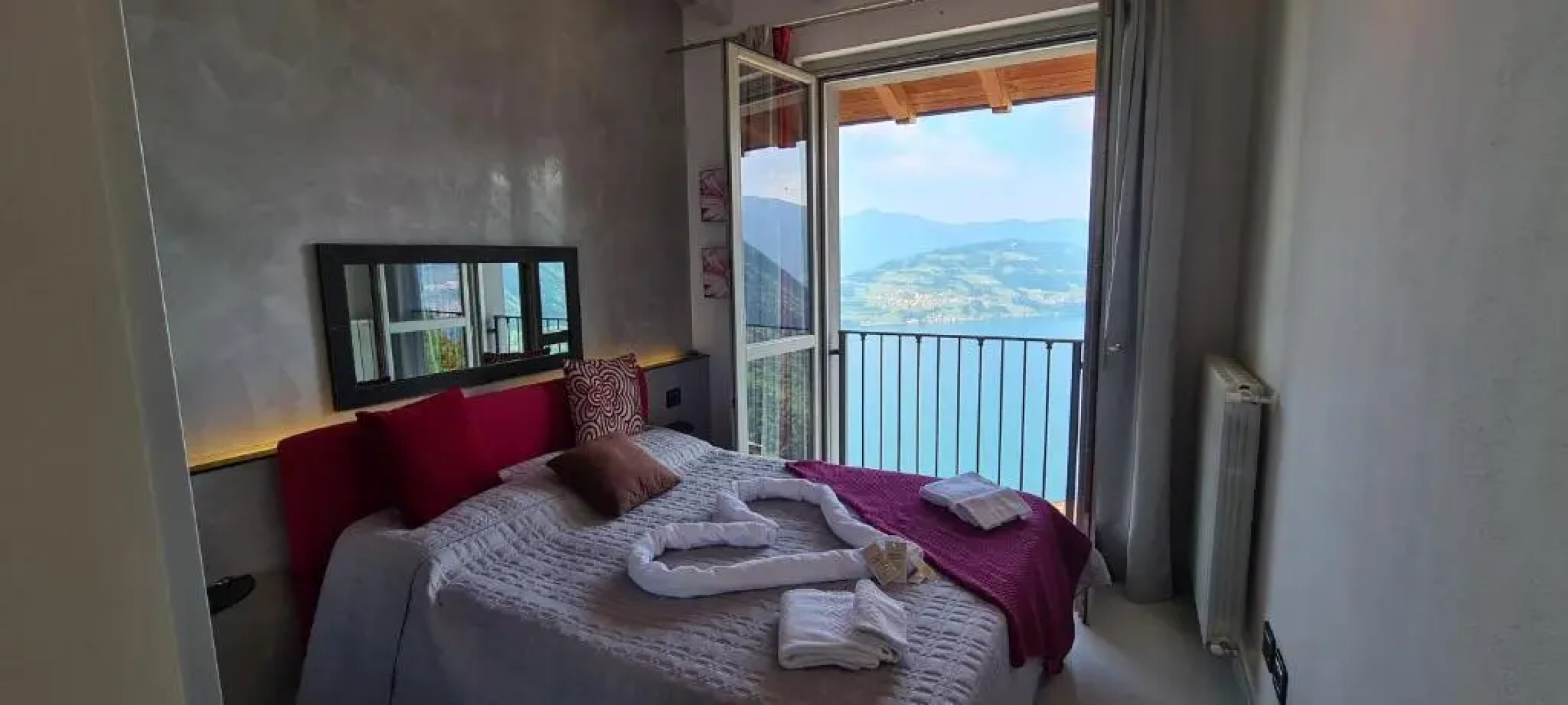 Residence Sirene alloggio Stefania vista lago e piscina