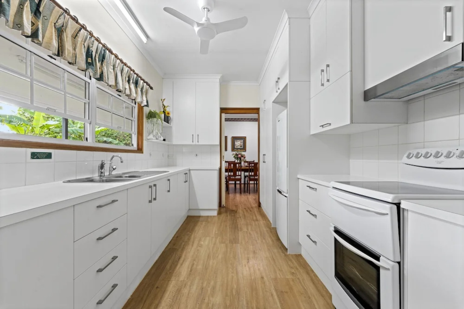 Birds 'n' Bloom Cottages