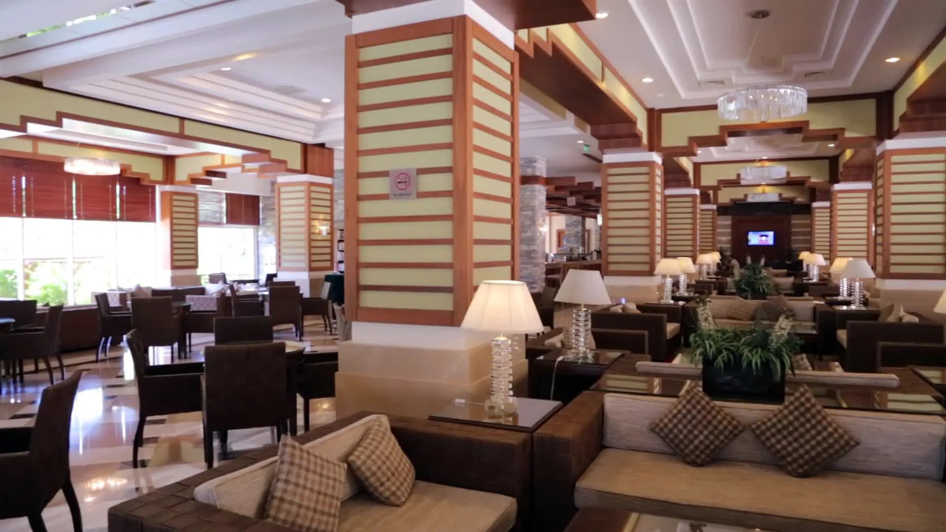 Crystal De Luxe Comfort Collection