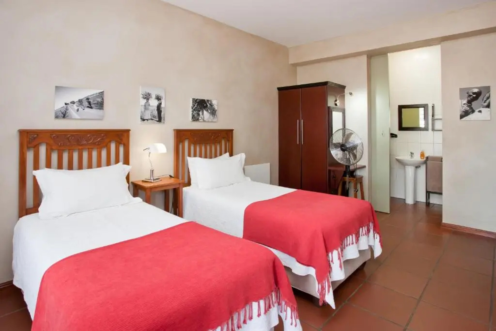 Miles B&B Guesthouse