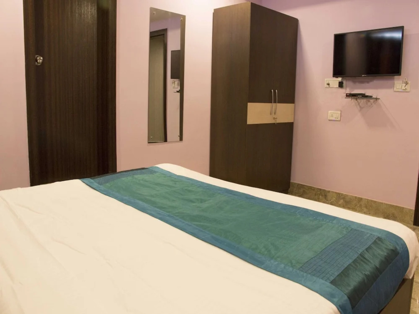 OYO Flagship 4989 The Welcomme Inn