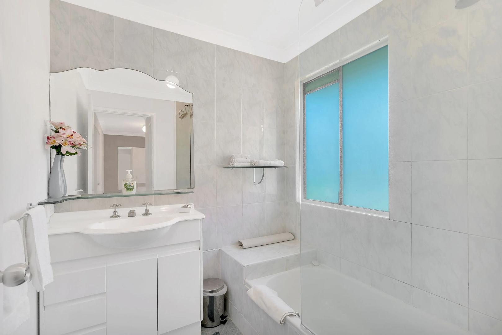 Fountain View Villa - We Accommodate