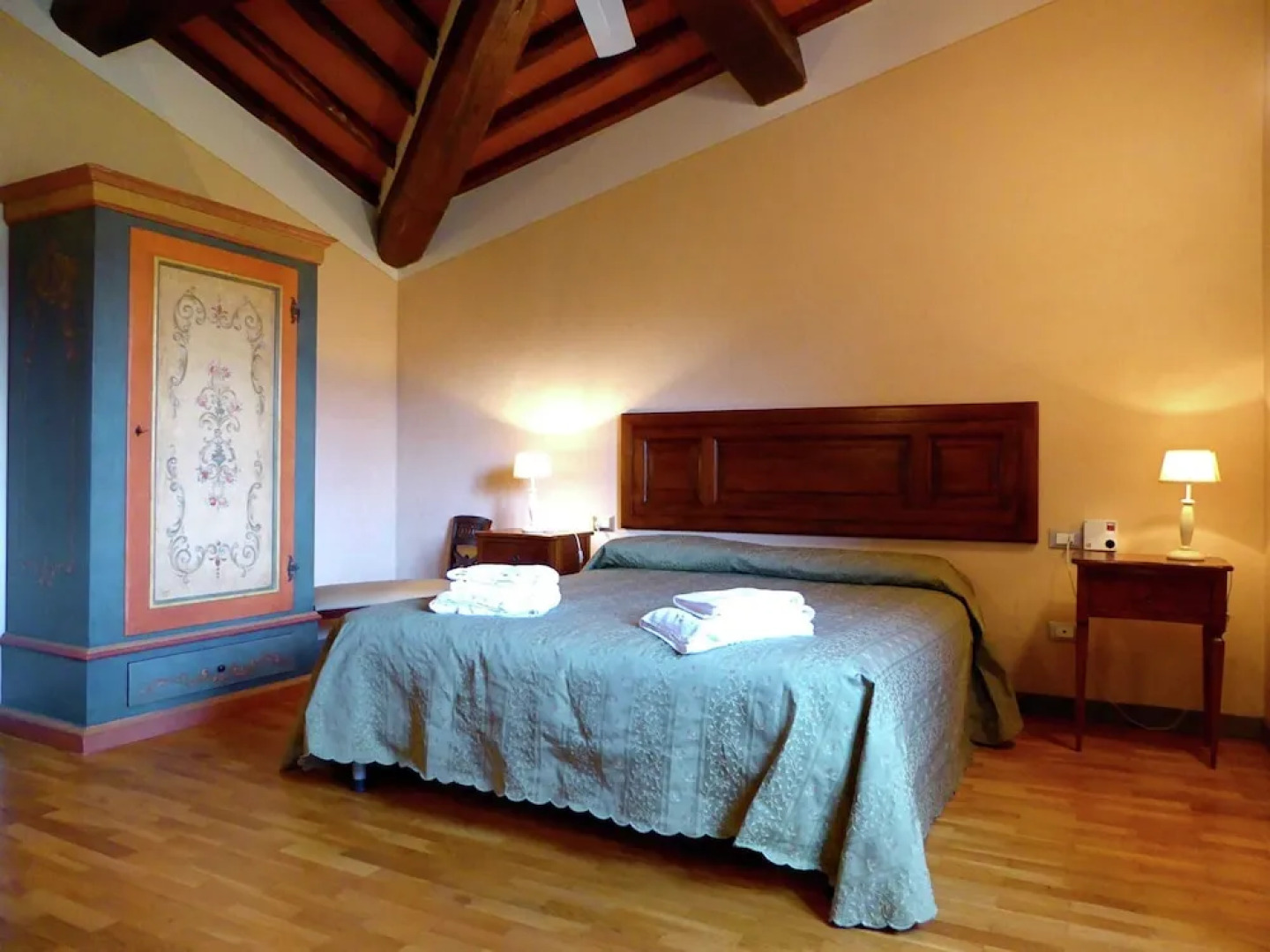 Holiday Home in Montecarelli With Pool