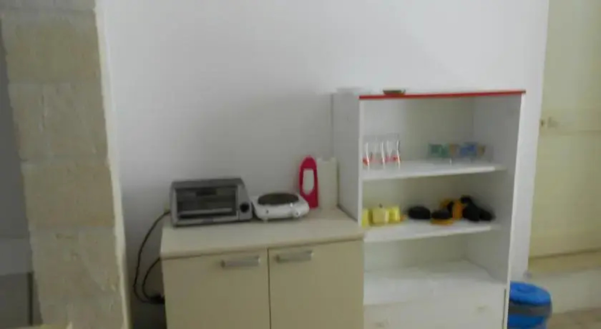 Quattro Colonne di fronte al mare