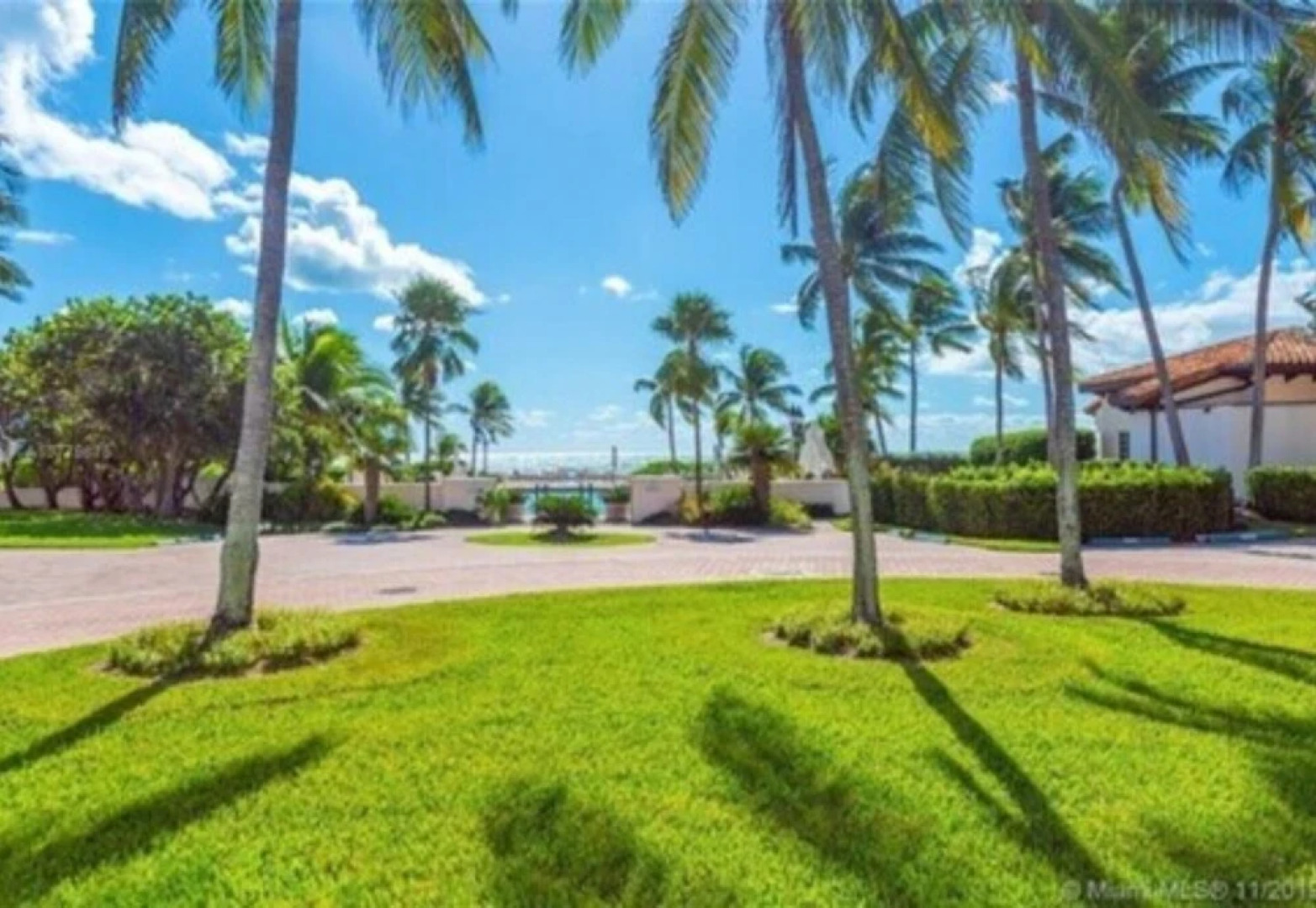 Beautiful Exclusive Fisher Island 3 En-suite Bedroom Apartment With Ocean and Pool Views 6 Guests