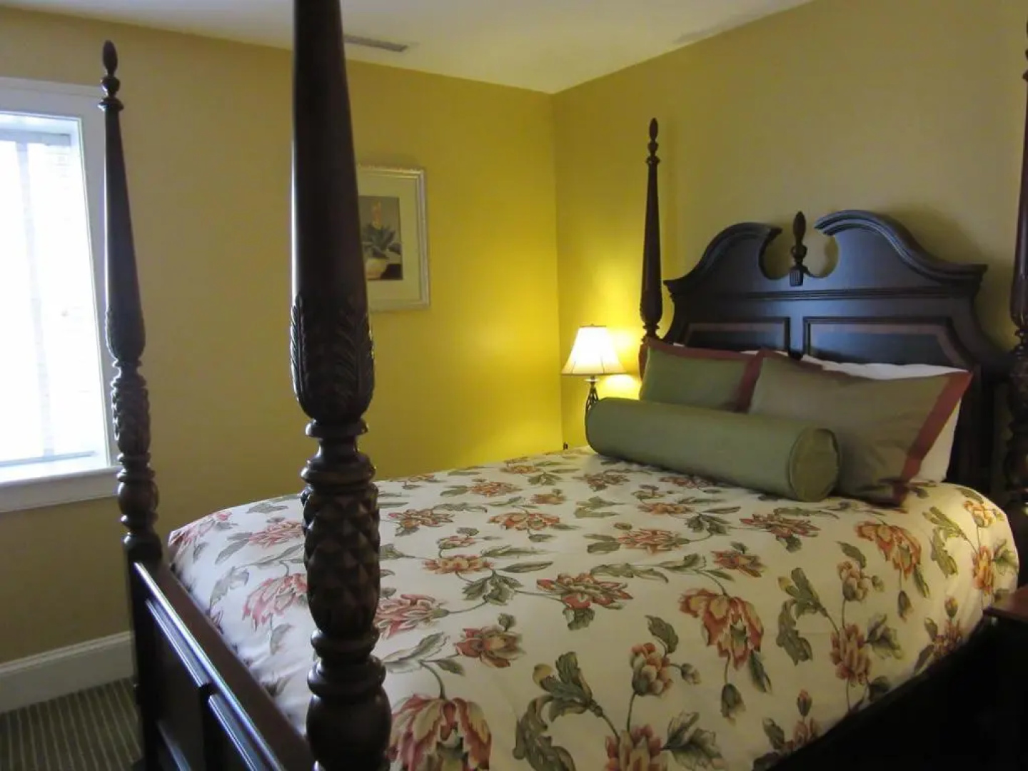 The Lodge Alley Inn
