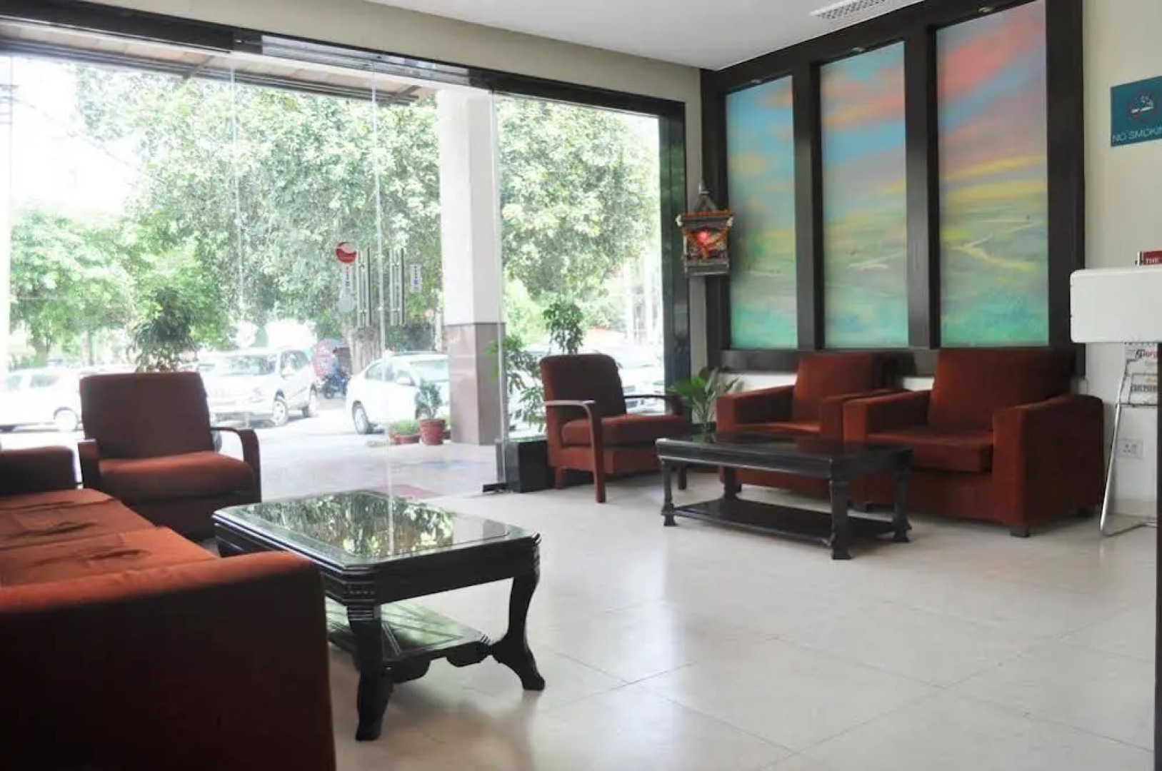 OYO Premium Old Gurgaon