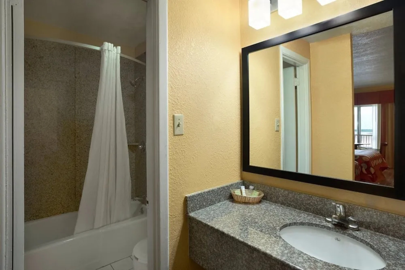 Americas Best Value Inn - Stuttgart