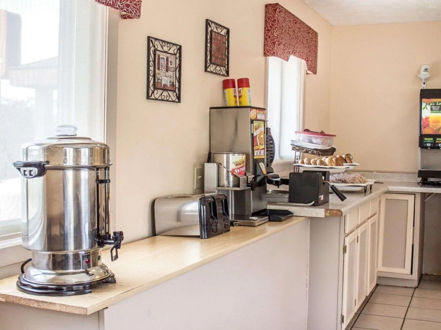 Econo Lodge Traverse City South