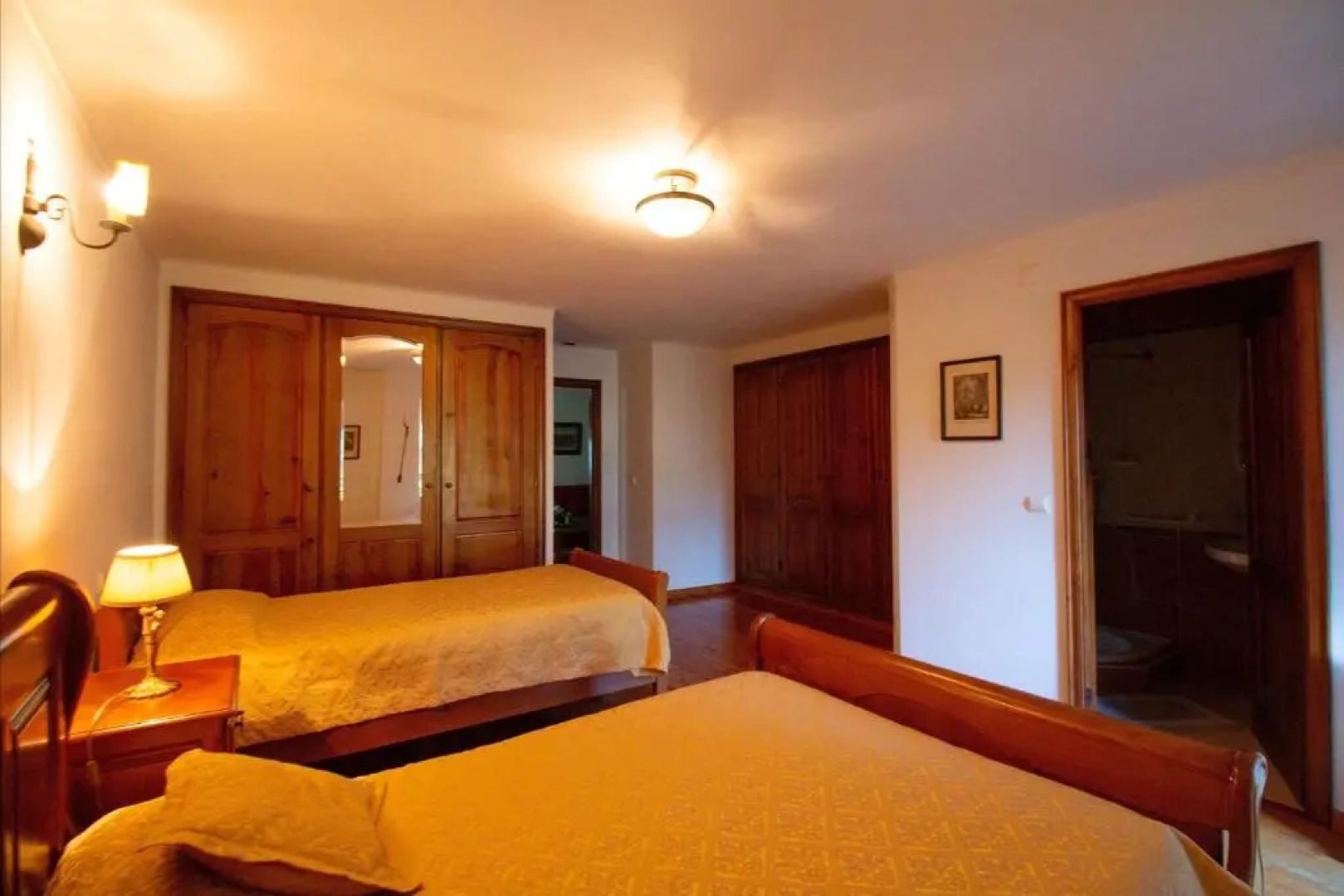 House With 4 Bedrooms in Porto de Mós, With Wonderful Lake View, Pool