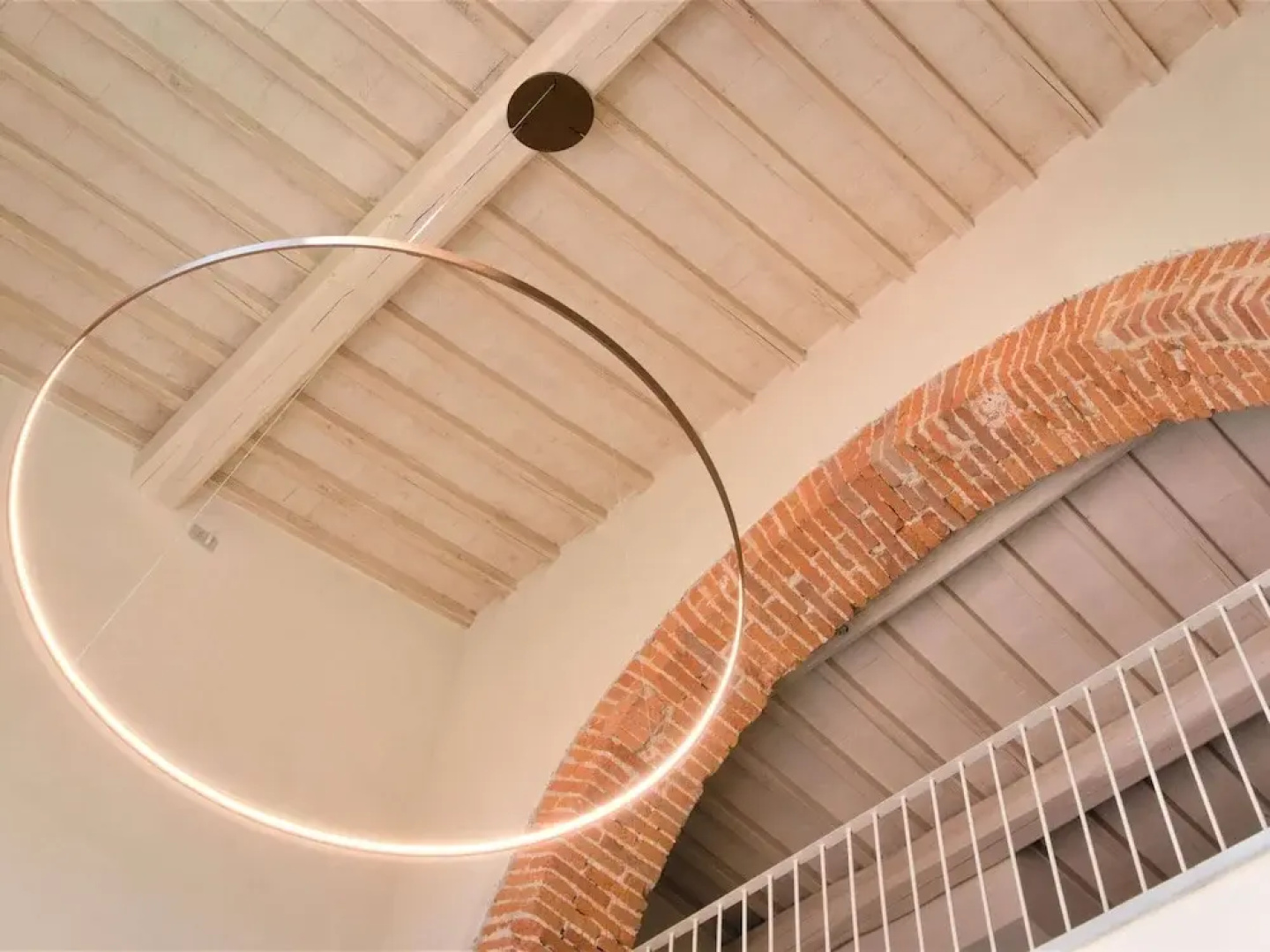 Modern Apartment Near Pistoia With Shared Garden