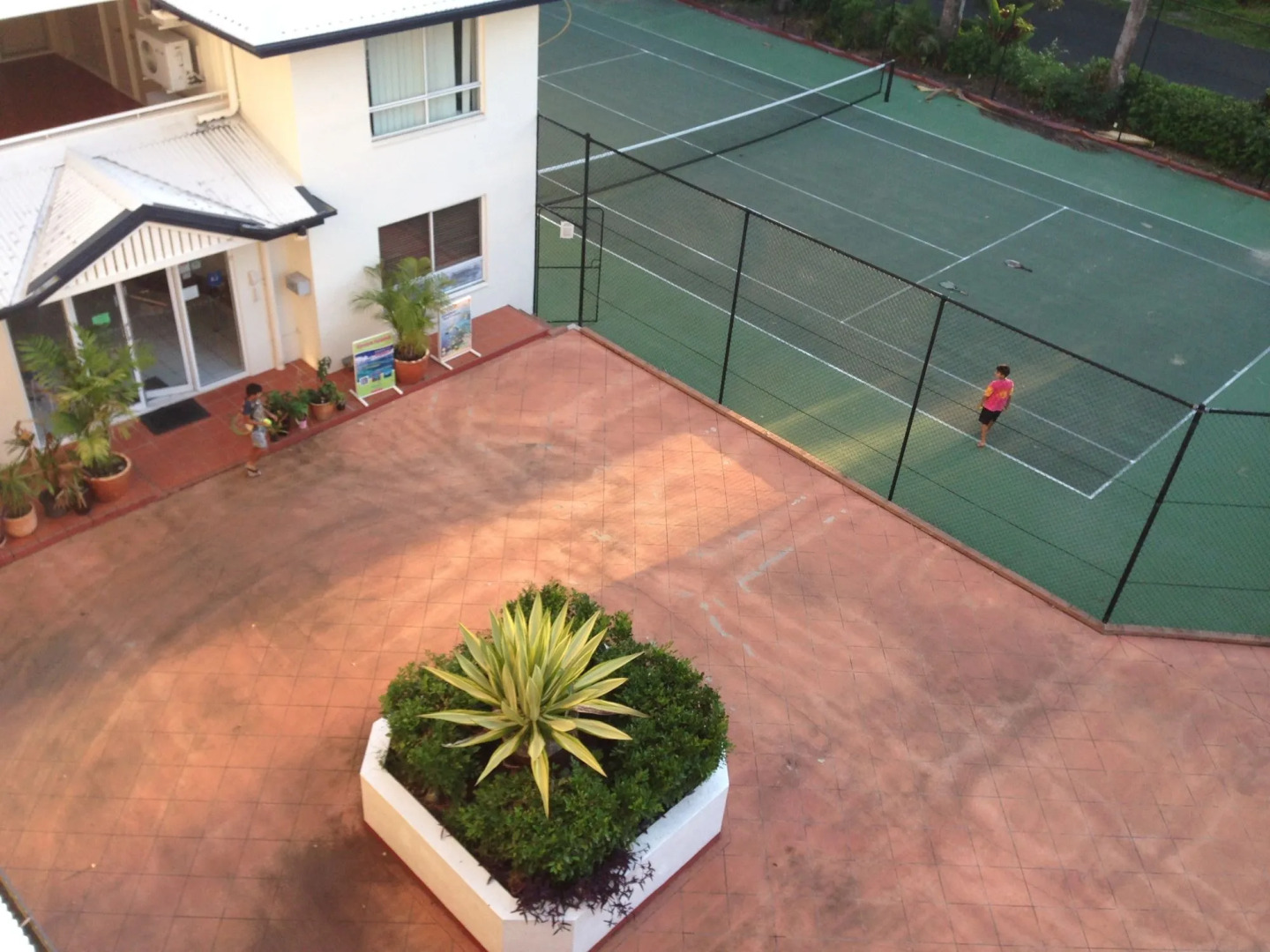 Golden Sands Beachfront Apartment Resort