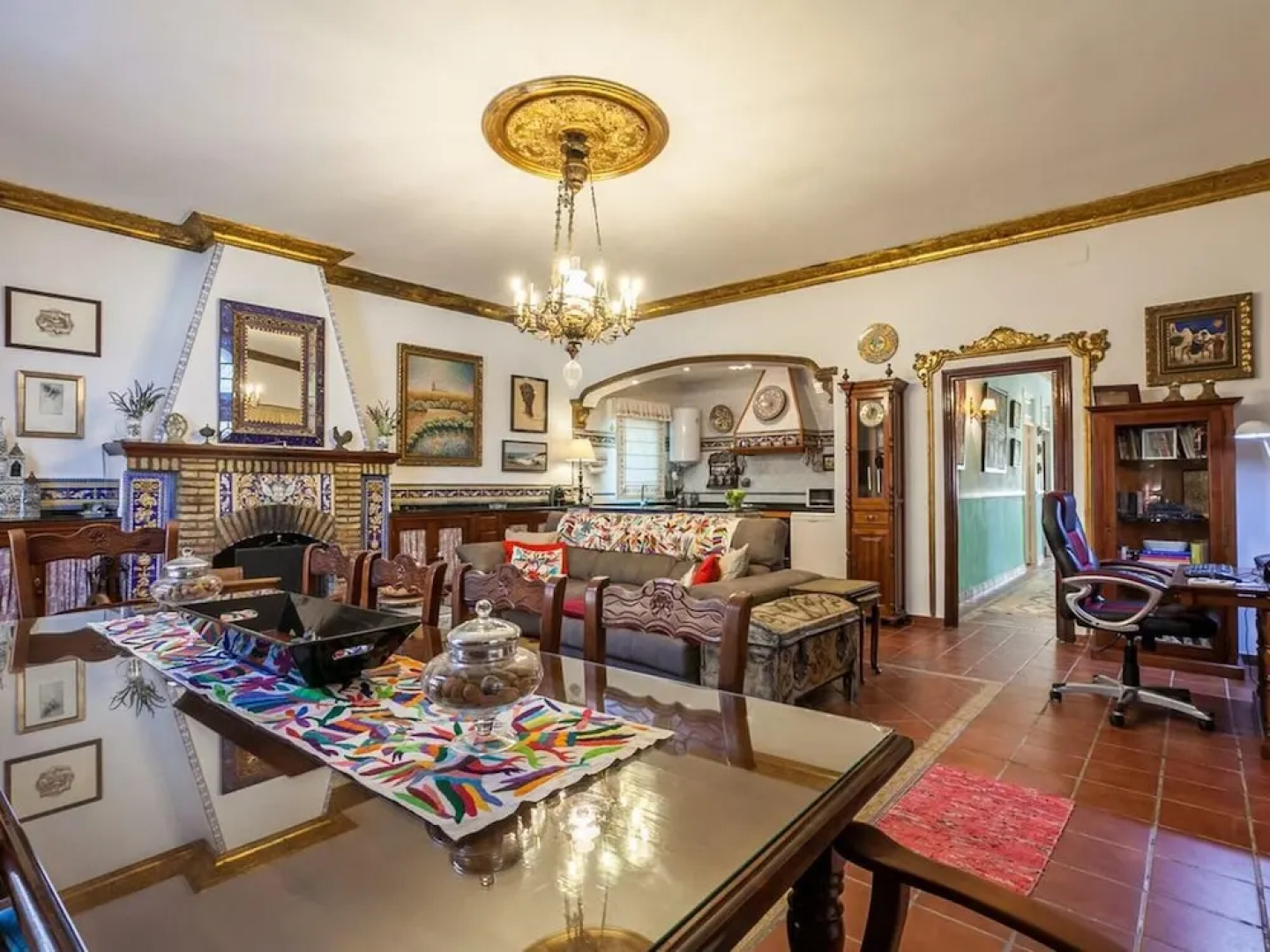 Villa With 4 Bedrooms in Los Palacios y Villafranca, With Private Pool