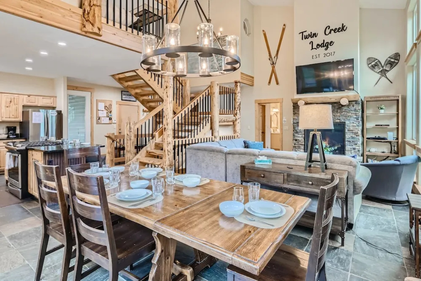 Twin Creek Lodge 7 Bedroom Home by RedAwning