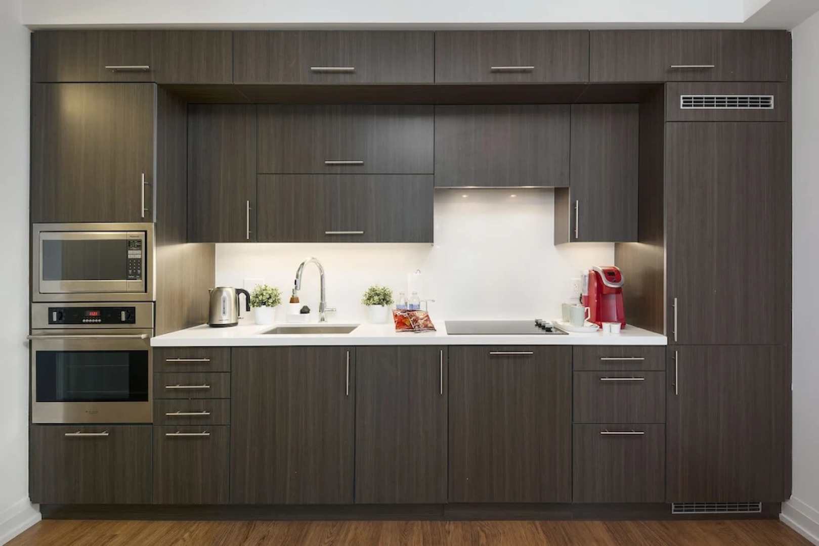 Metropolis Suites Yonge Sheppard