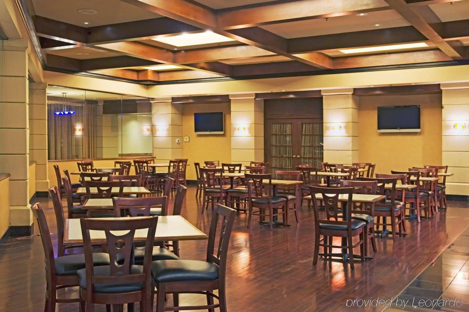 Holiday Inn Express & Suites Irving Dfw Airport North by IHG