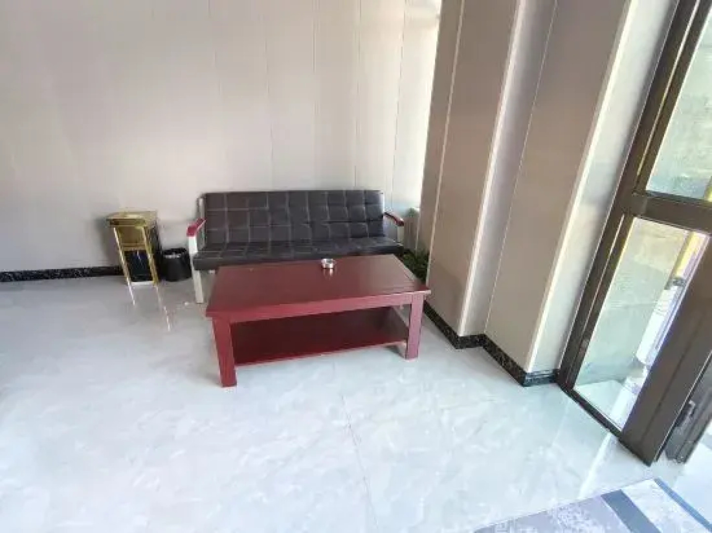 Jiajing Express Hotel（Caojiabao Airport Store）