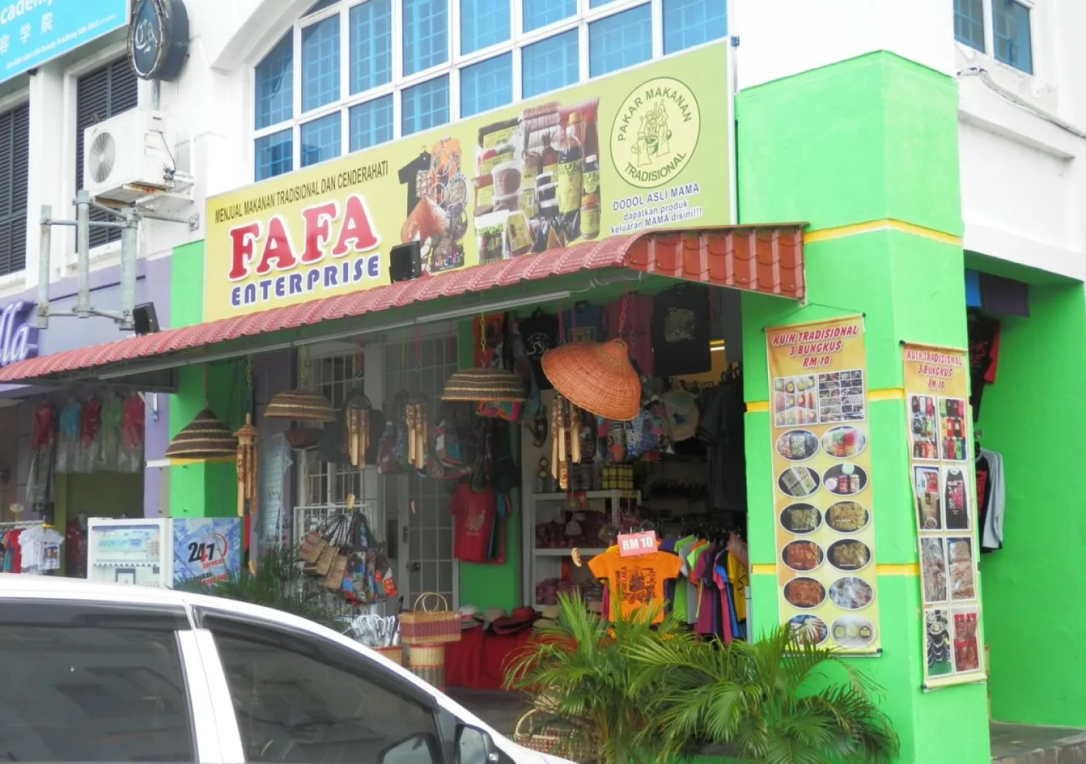 Travellers Planet Hotel & Guest House