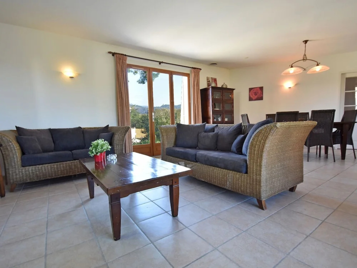 Spacious Villa With Swimming Pool, Jacuzzi, Trampoline, Swing, View, 500m Bakery