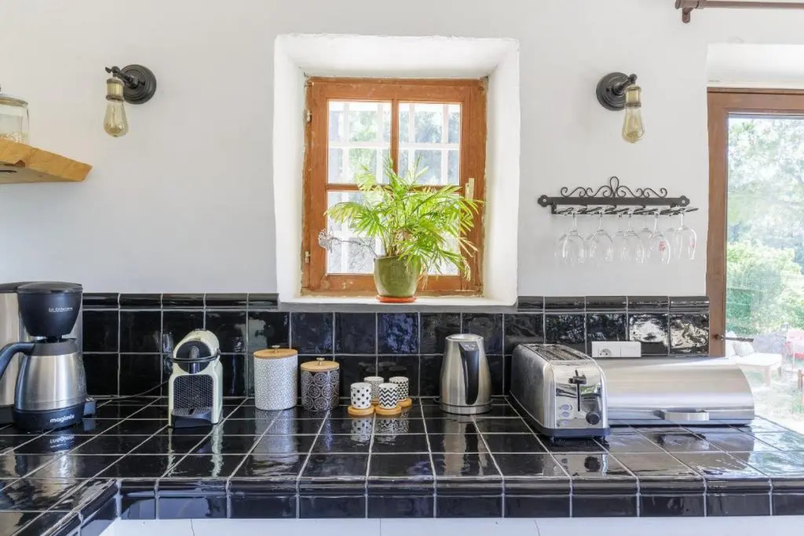 LODGES PARK CASTELLET PROVENCE - Gîtes dans les vignes AOC Bandol à 15 min des plages et du Circuit Paul Ricard F1