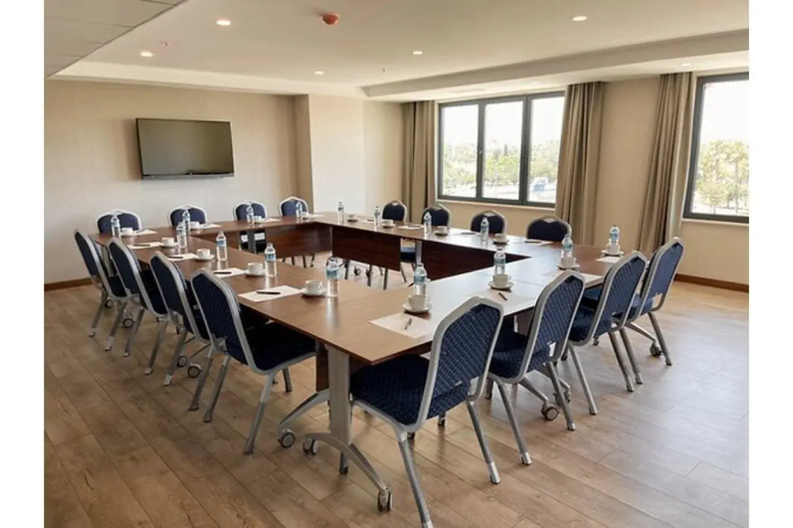 Turkmen Riverside Hotel