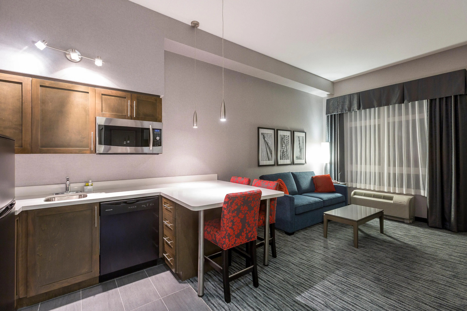 Holiday Inn Express Hotel & Suites Riverport Richmond by IHG