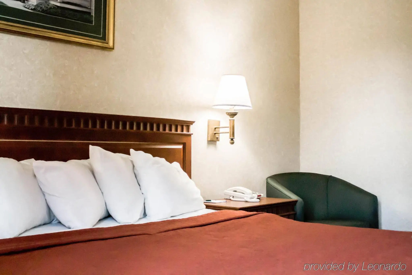 Econo Lodge Glens Falls / Lake George