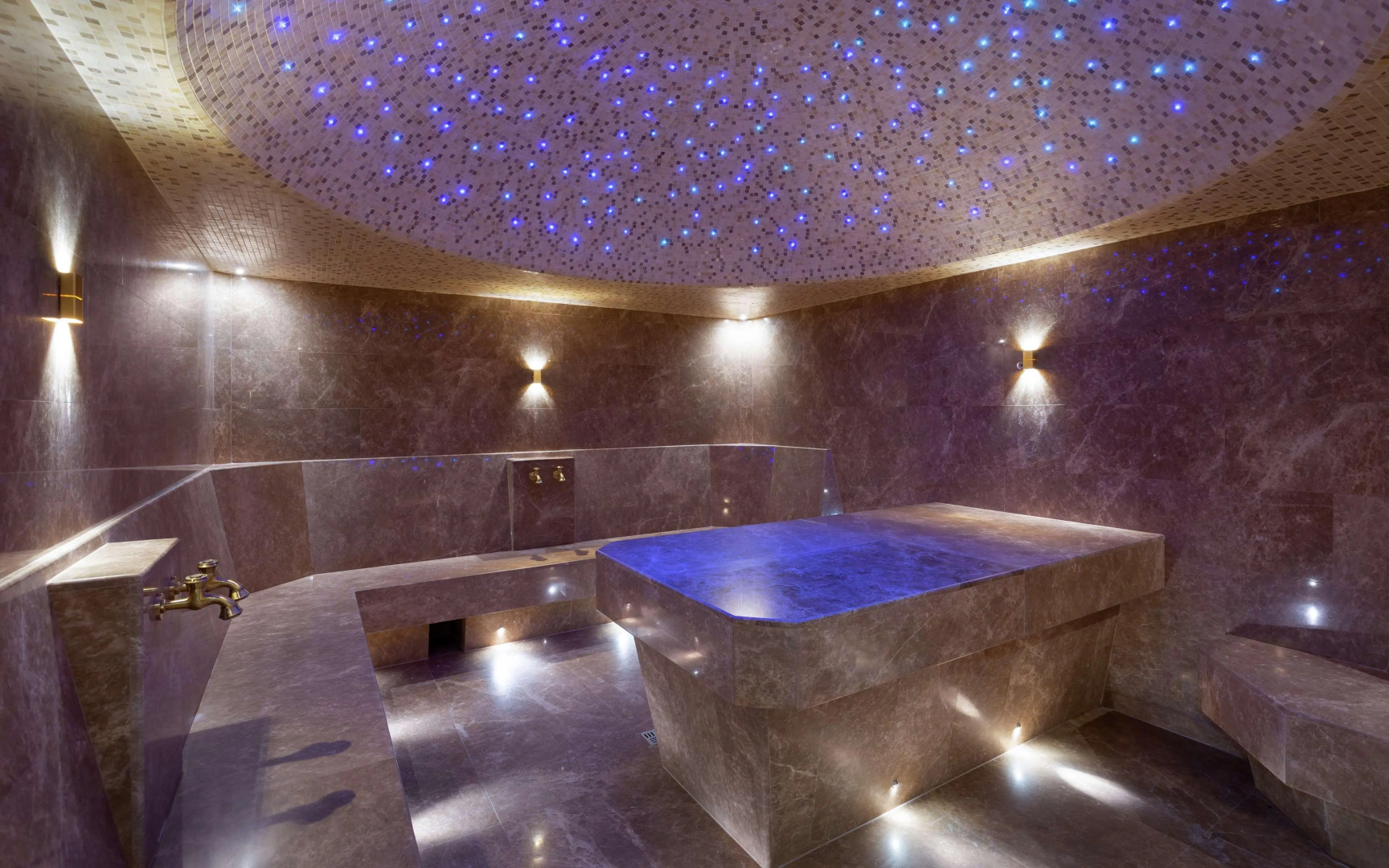 Отель DoubleTree by Hilton Almaty