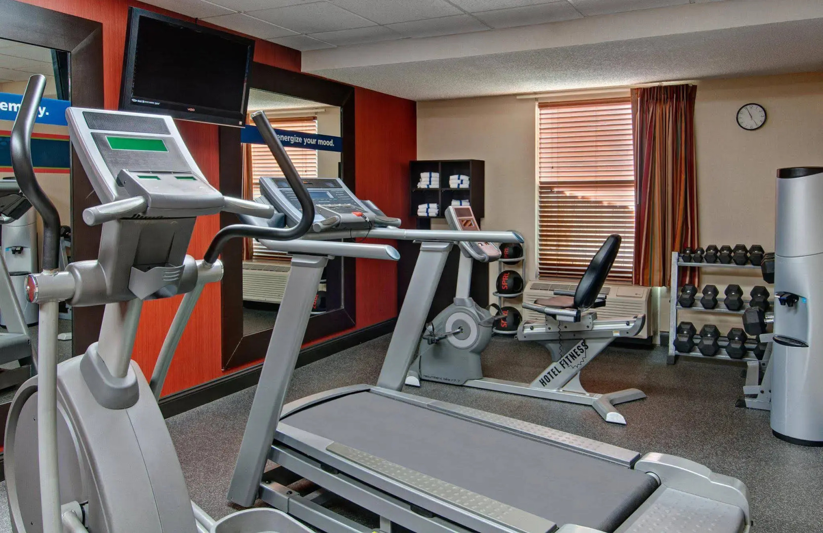 Hampton Inn & Suites Williamsburg-Richmond Rd.