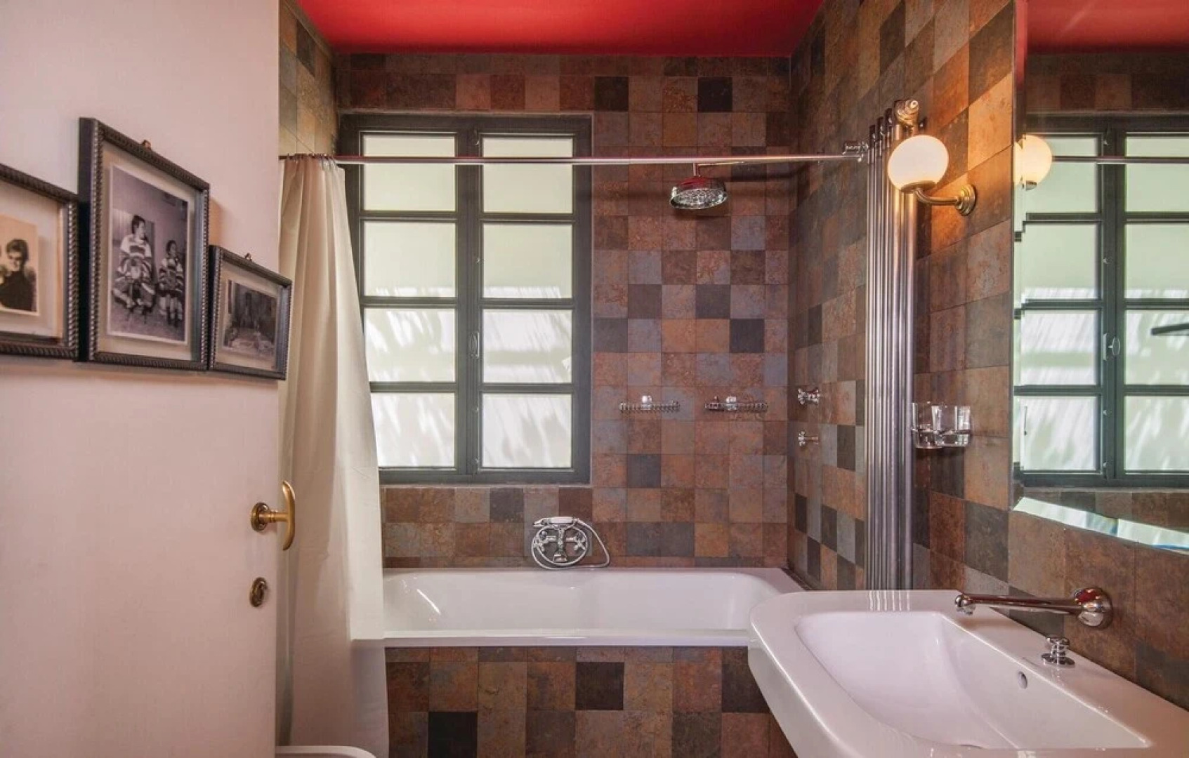 Beautiful Home in Perugia With 6 Bedrooms, Private Swimming Pool and Outdoor Swimming Pool