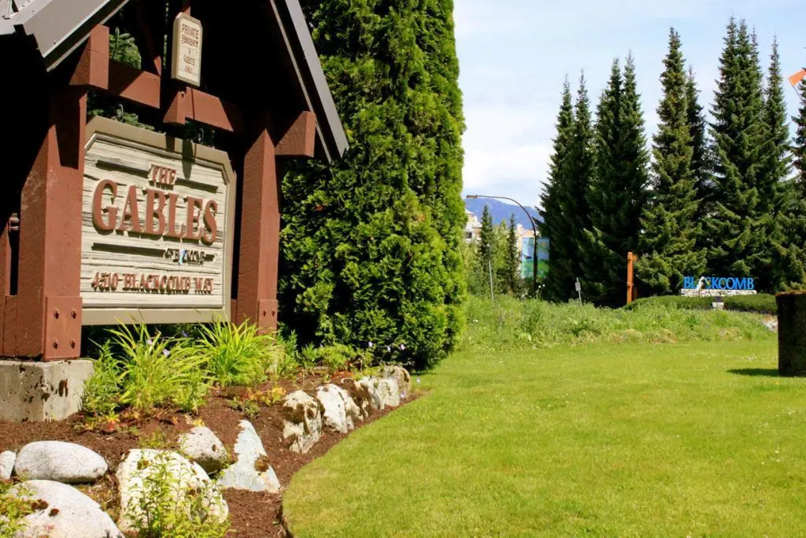 Mountain Base Retreat @ The Gables