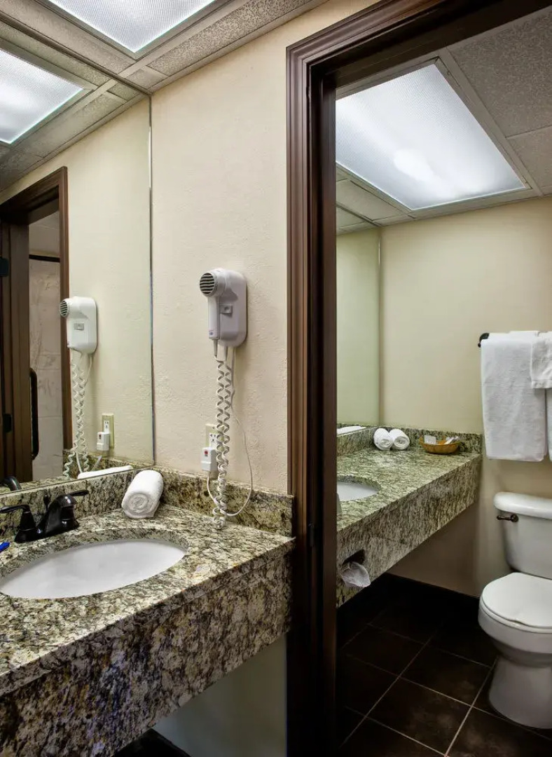 Helendorf River Inn, Suites & Conference Center