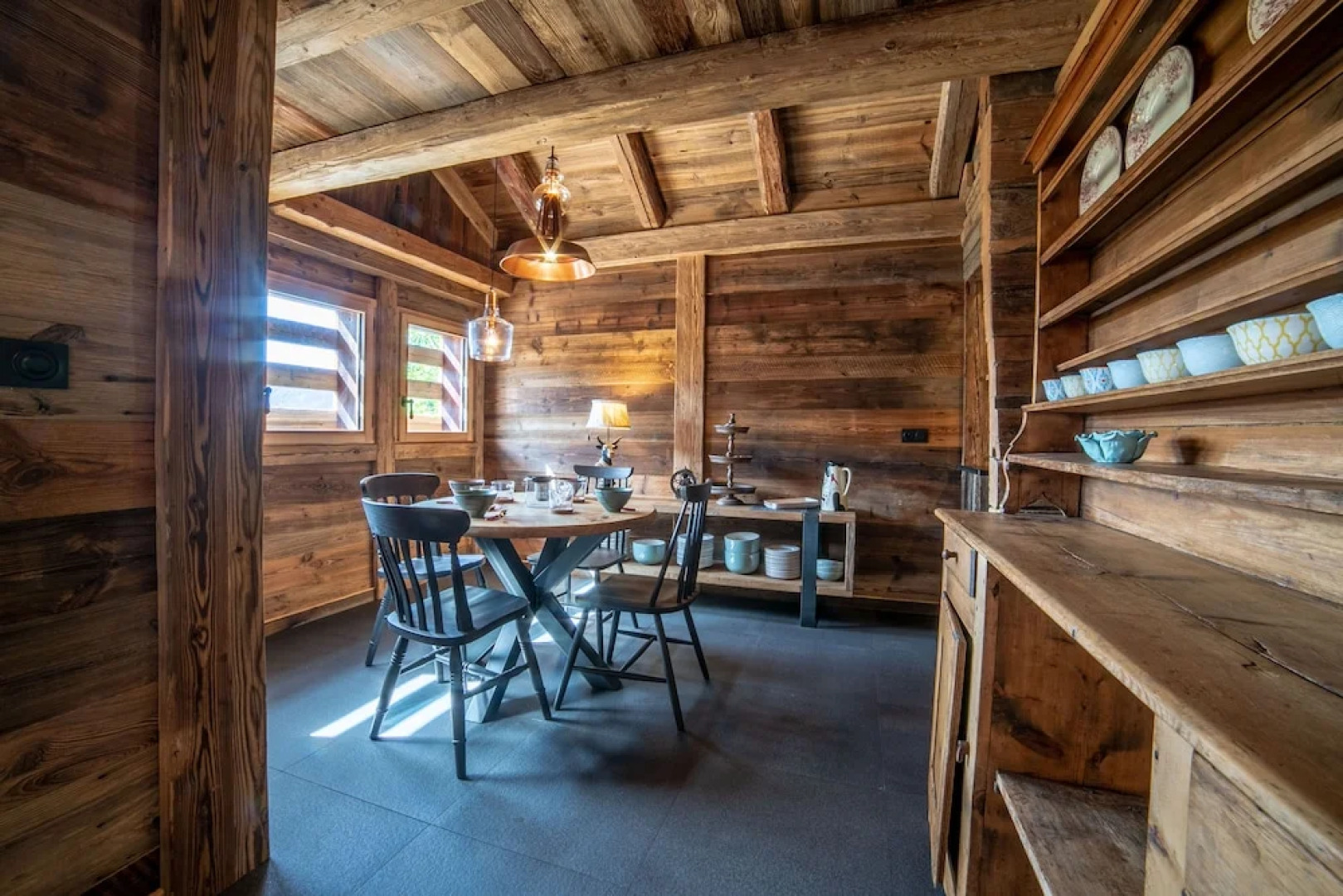 Kashmyre Chalet Luxe Chauffeur Sauna