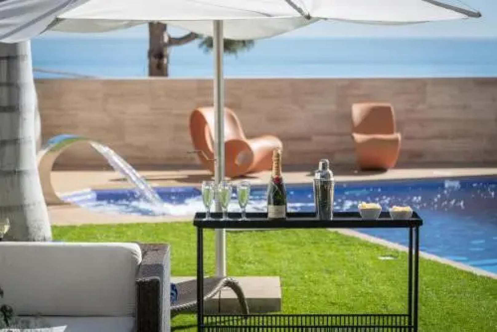 Santa Cruz Bay Luxury Villa