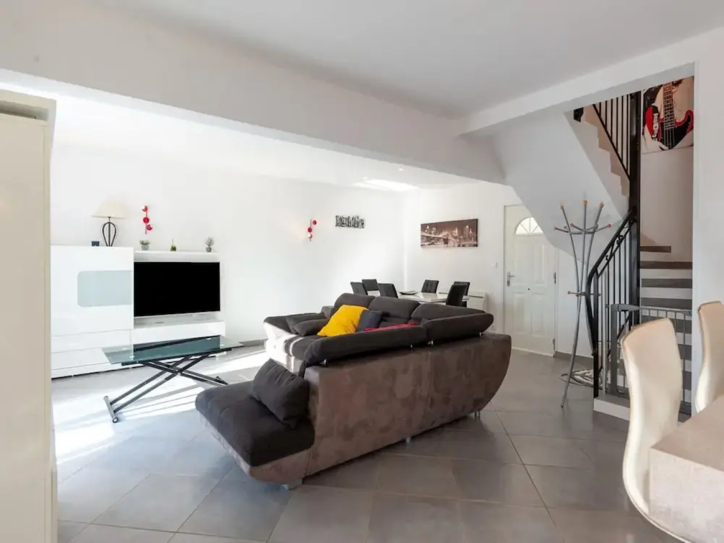 Beautiful Holiday Home With Garden