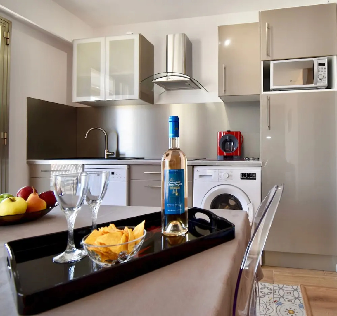 Riviera Standing Appartement La Couronne Premium, vue mer