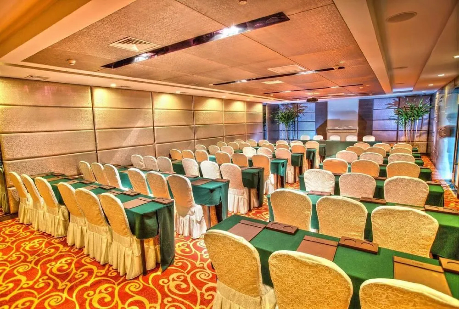 Huangjingang Holiday Hotel