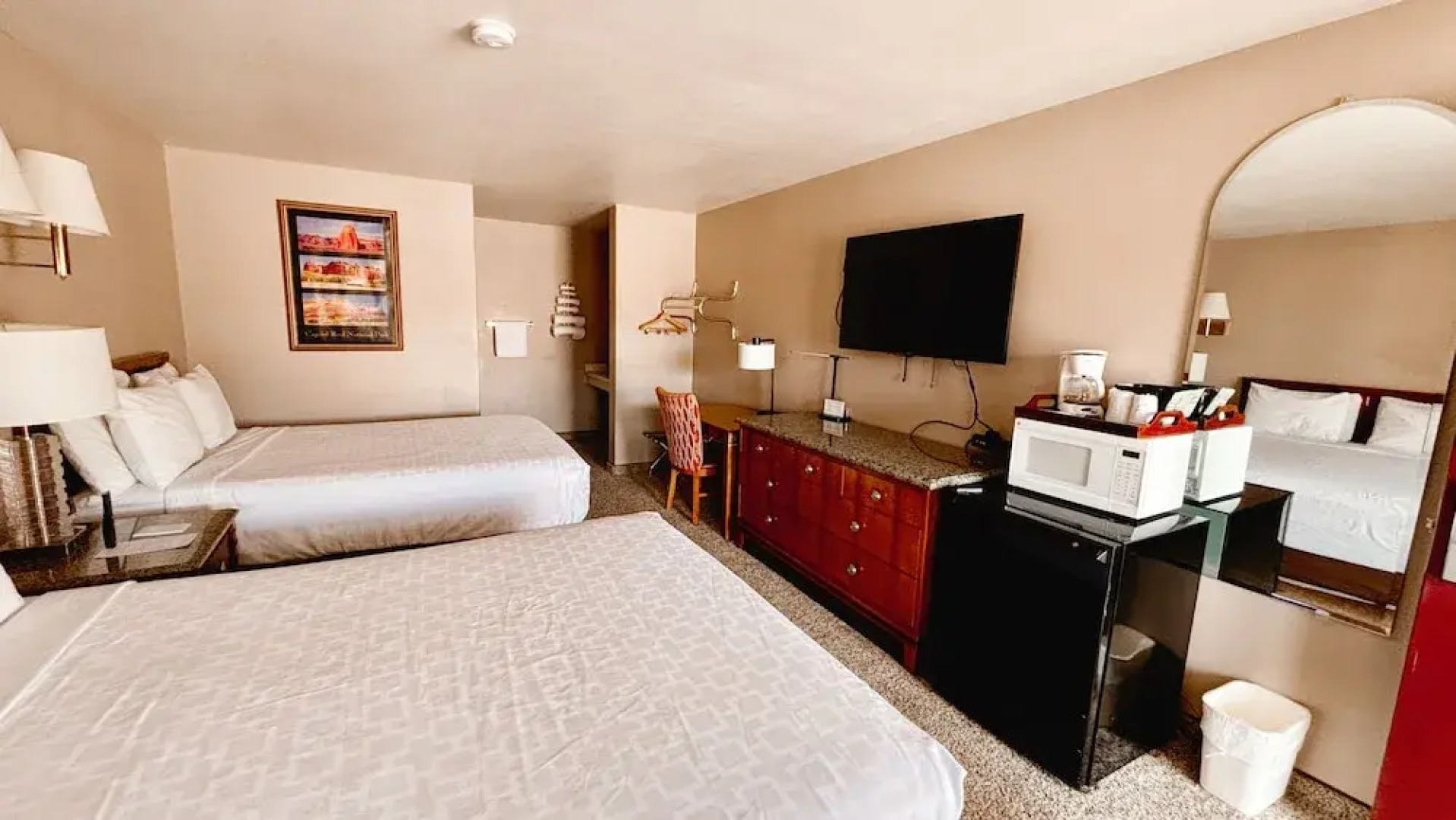 Whispering Sands Motel