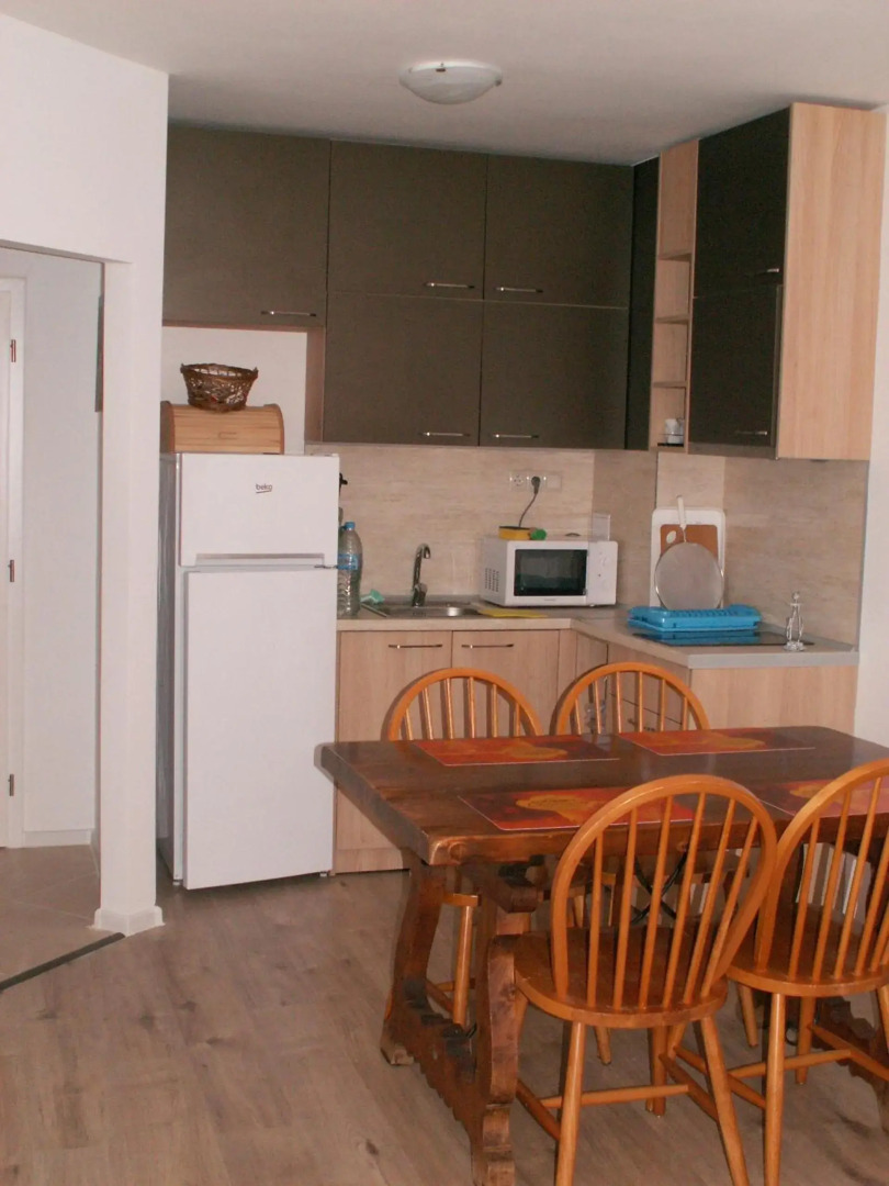 Felicita Aivazovski Park Ap H28