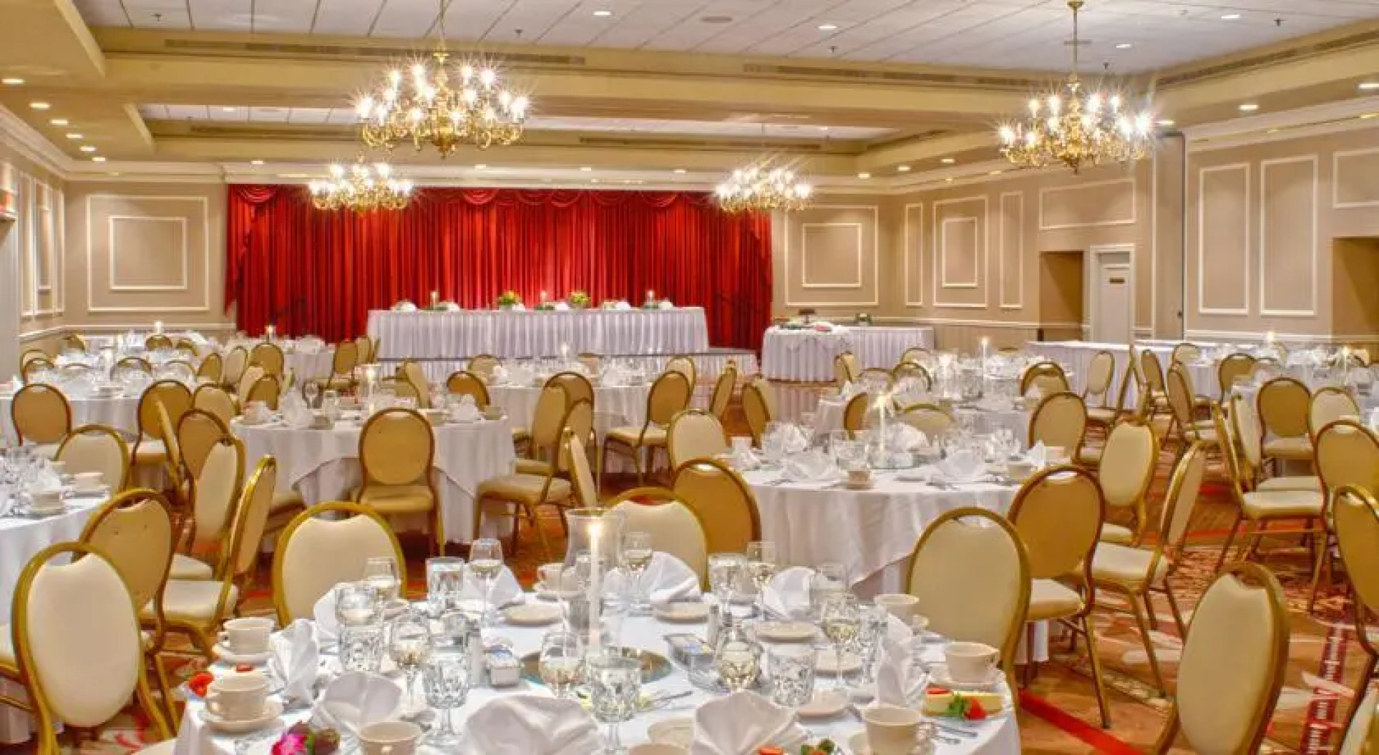 Radisson Hotel Plymouth Harbor