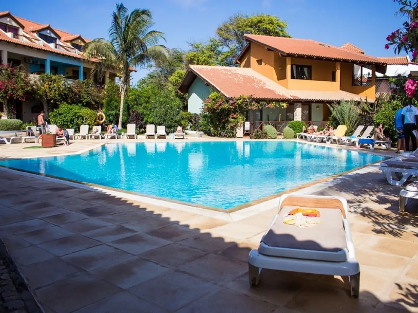 AJP Holidays - Porto Antigo 2 Beachfront Apartment