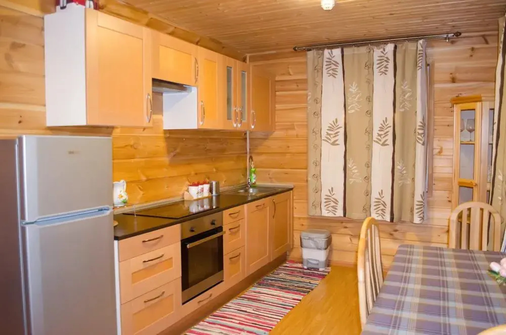 Загородный отель «Лесное озеро»