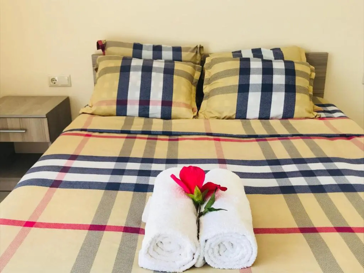 Apollo Plus Cottages