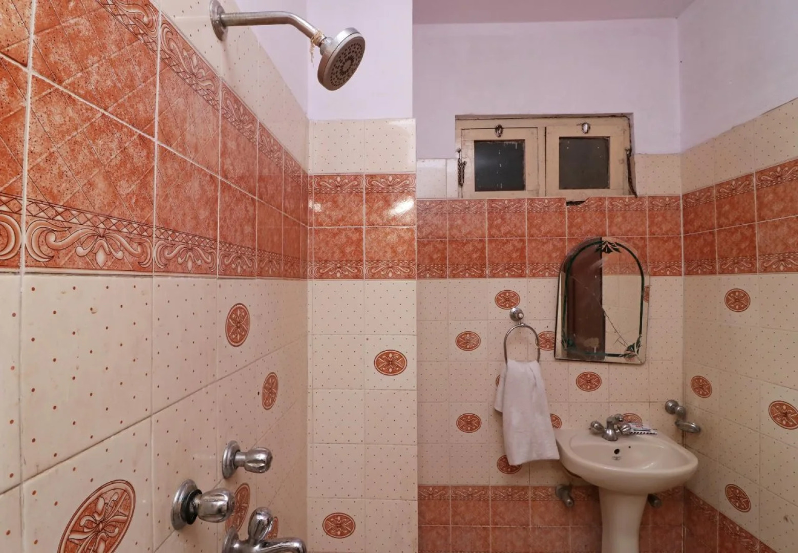 Hotel Vishwamitra By OYO Rooms