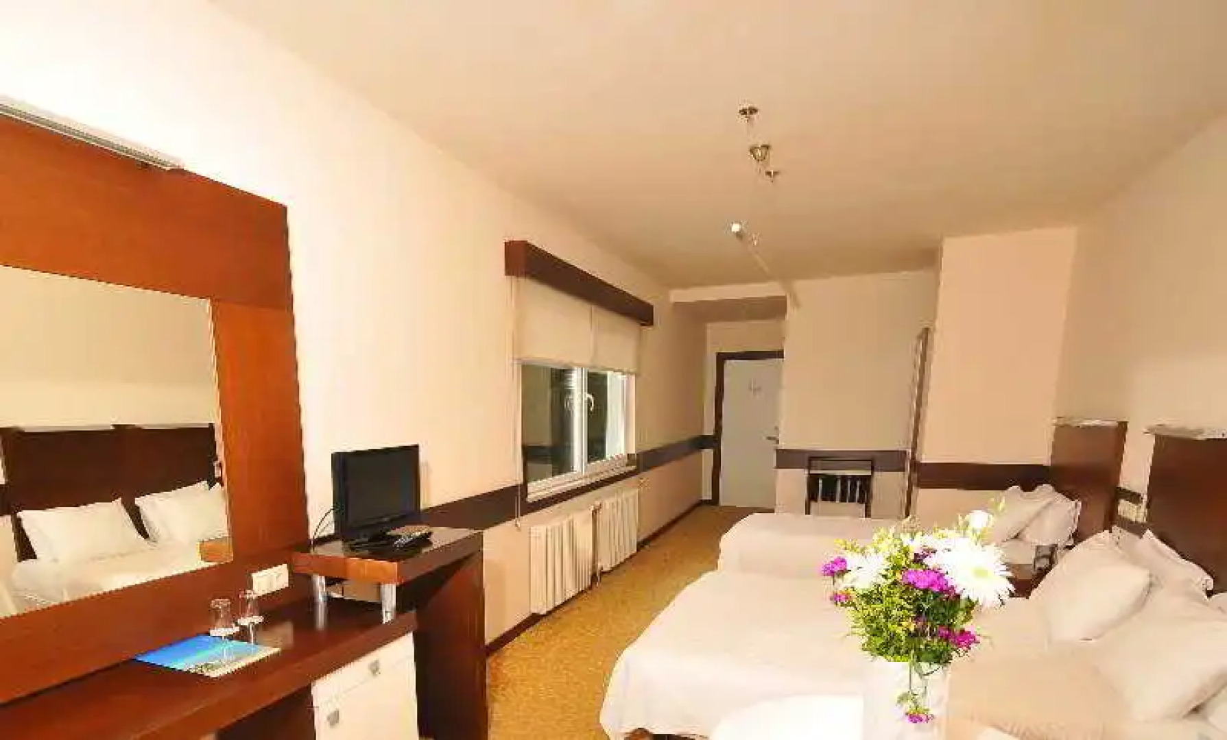 Belde Hotel and Convention Center