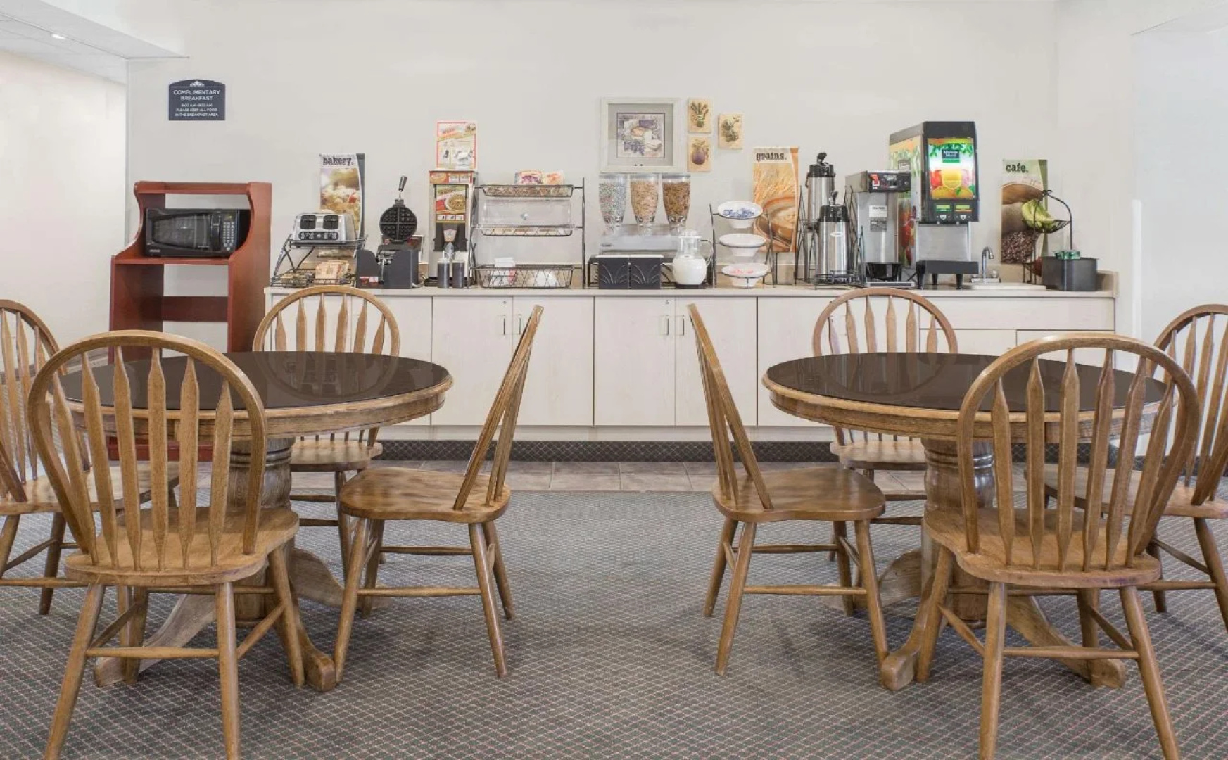Microtel Inn & Suites by Wyndham Broken Bow