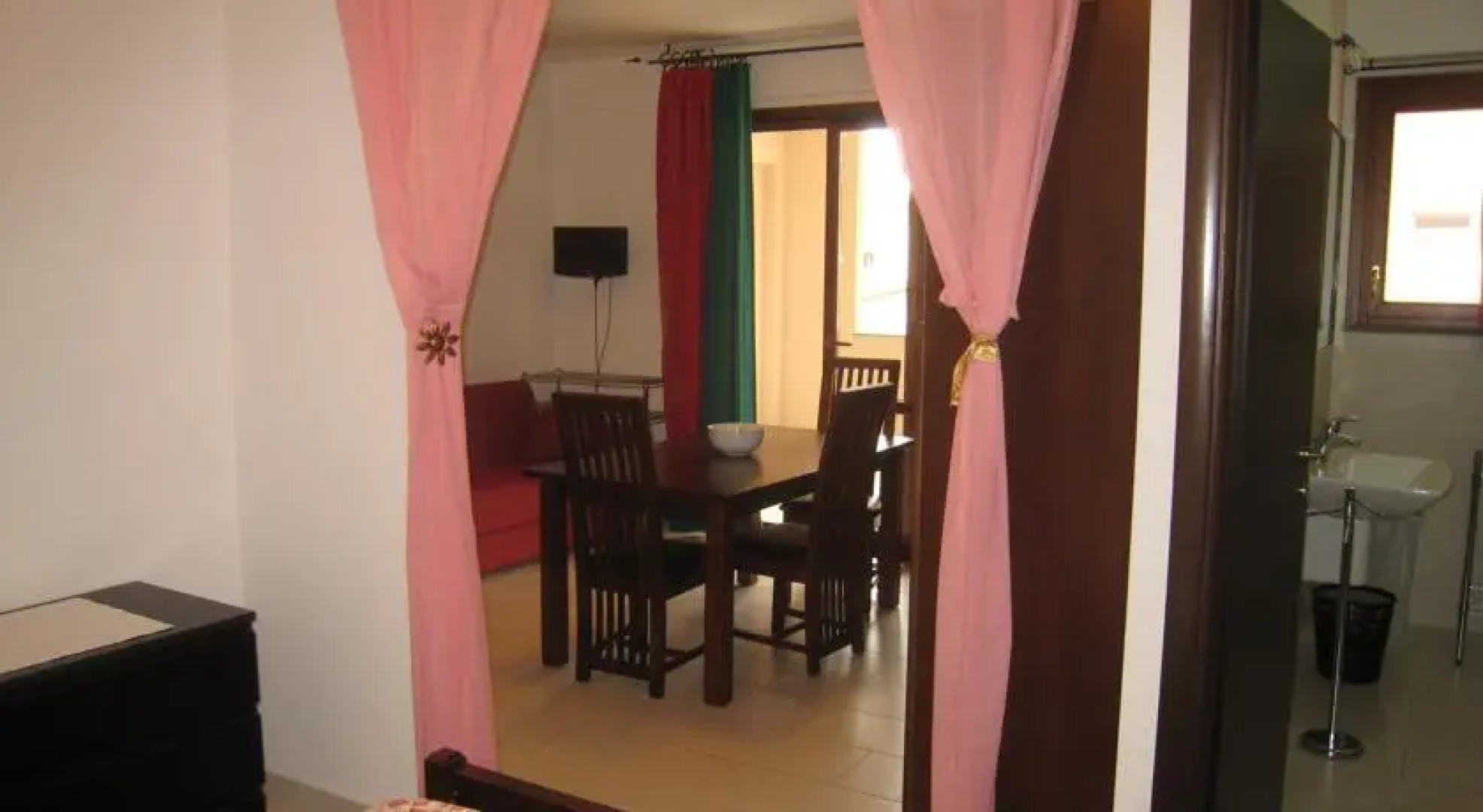 PLR Residence